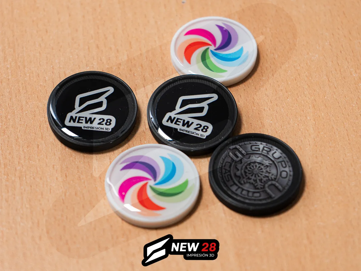 Pines personalizados impresos en 3D para campañas empresariales